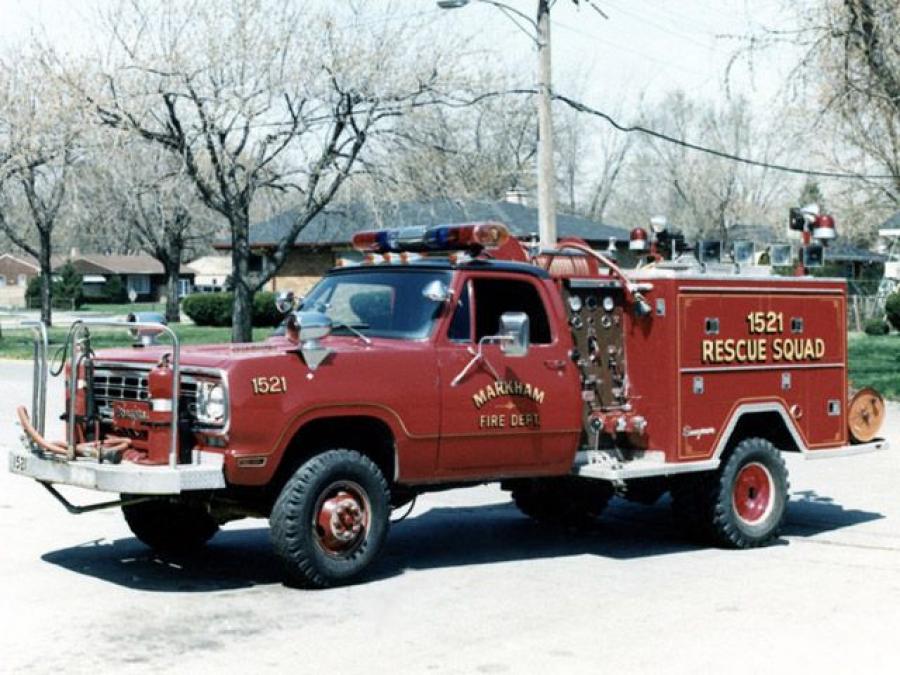  Dodge W300 Power Wagon Firetruck by Seagrave 1976 года  (фото 2 из 3)